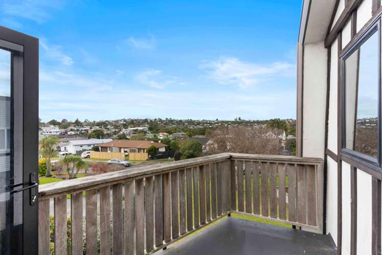 53 Heron Avenue East Matua_18