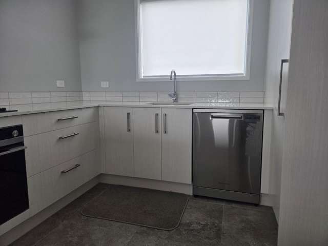 2 Karearea Avenue 1128_2