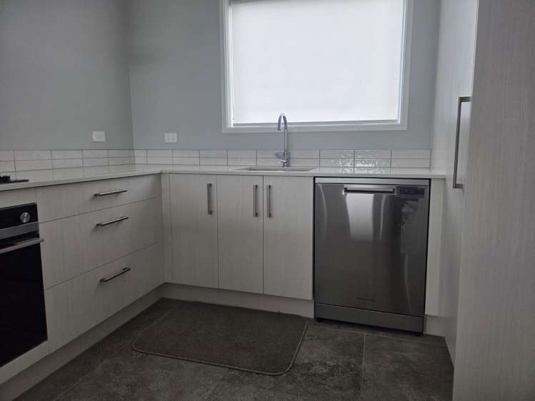 2 Karearea Avenue 1128_2