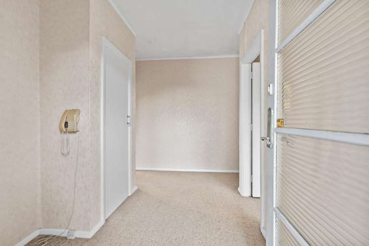 17 Hampton Hill Road Tawa_10