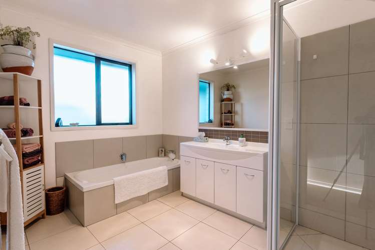 31 Glenroy Place Tikitere_16