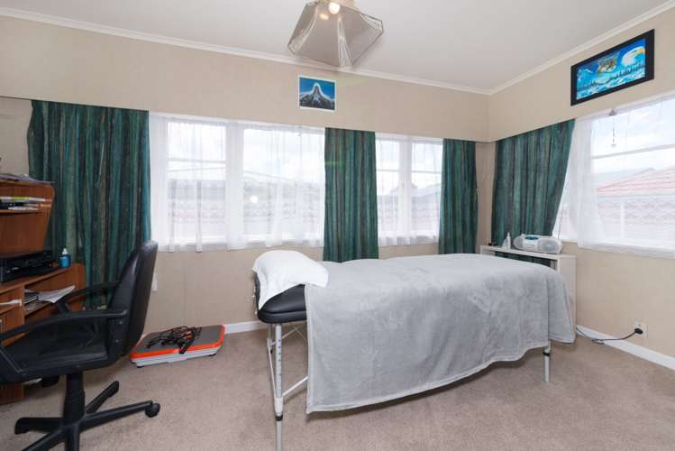 29 Grove Road Papakura_17
