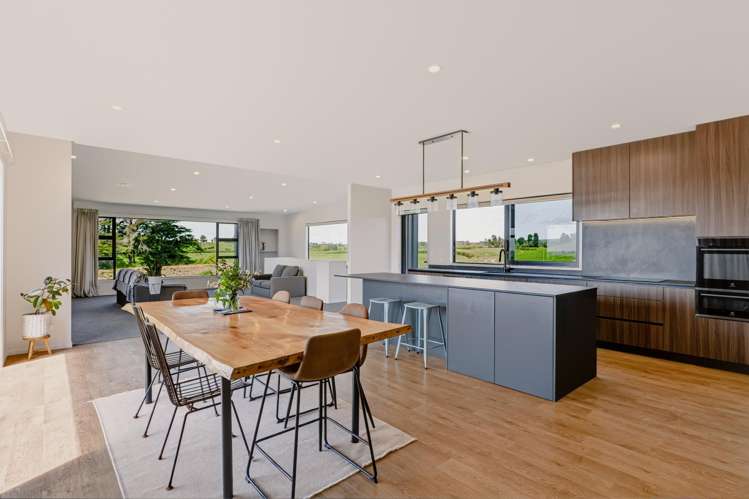 90 King Road Inglewood_11