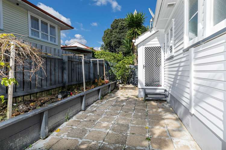 1/160 Henderson Valley Road Henderson_17