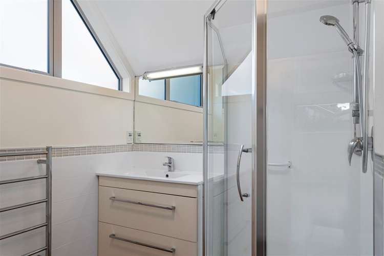 4 Bridgemere Lane Cracroft_13