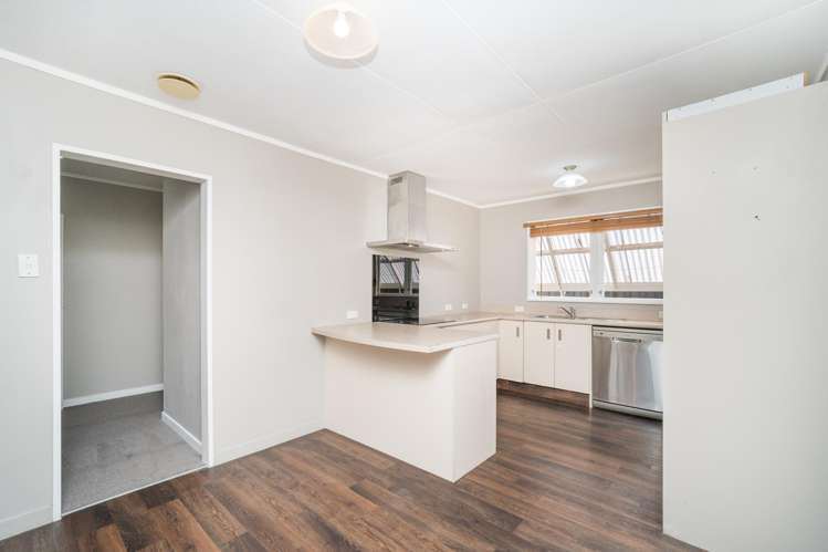 20 Rhodes Drive_5
