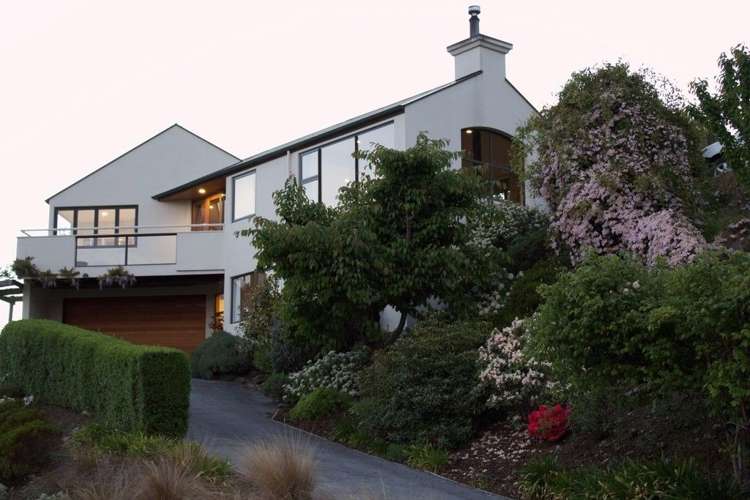 3 Matakauri Place Fernhill/Sunshine Bay_0