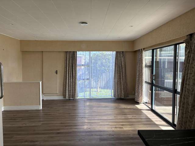 3/557 Gladstone Road 1052_3