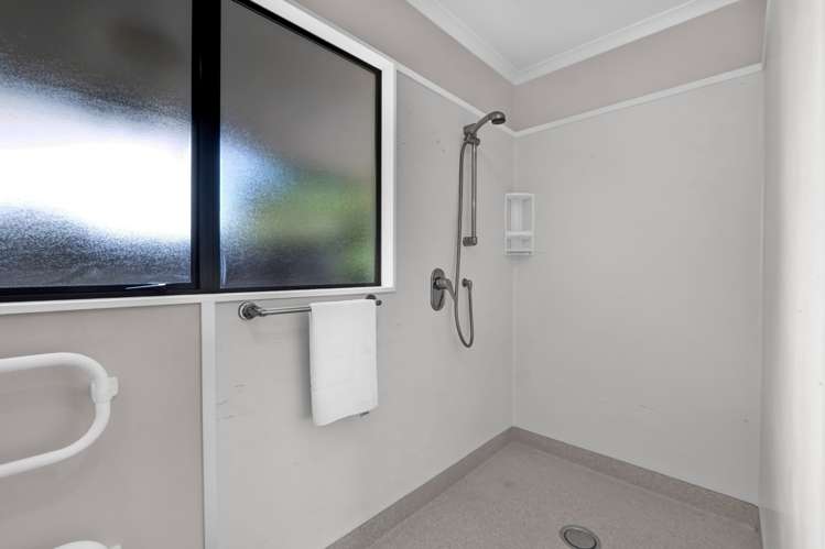 6 Kellyville Heights Merrilands_13