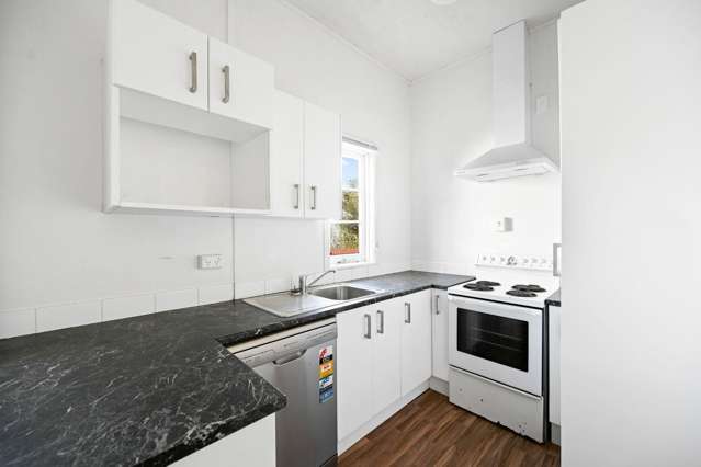 7-A Kitchener Street 1055_4
