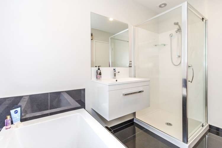 1 Robert Duncan Road Belfast_11