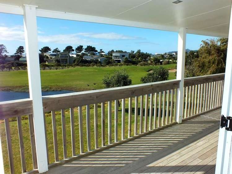 167 The Fairway Matarangi_5