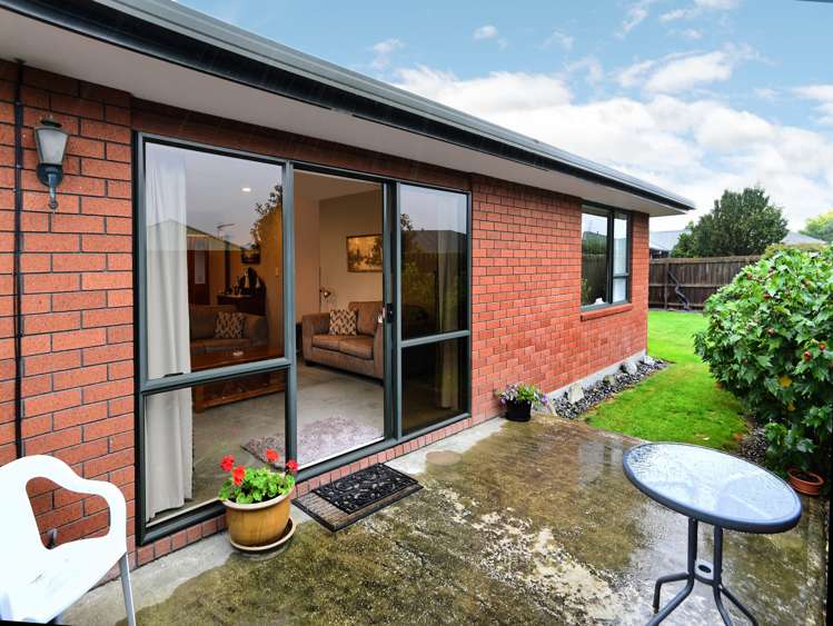 9a Devon Crescent Darfield_13