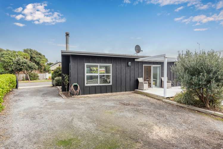 6 Olliver Grove Waikanae Beach_14