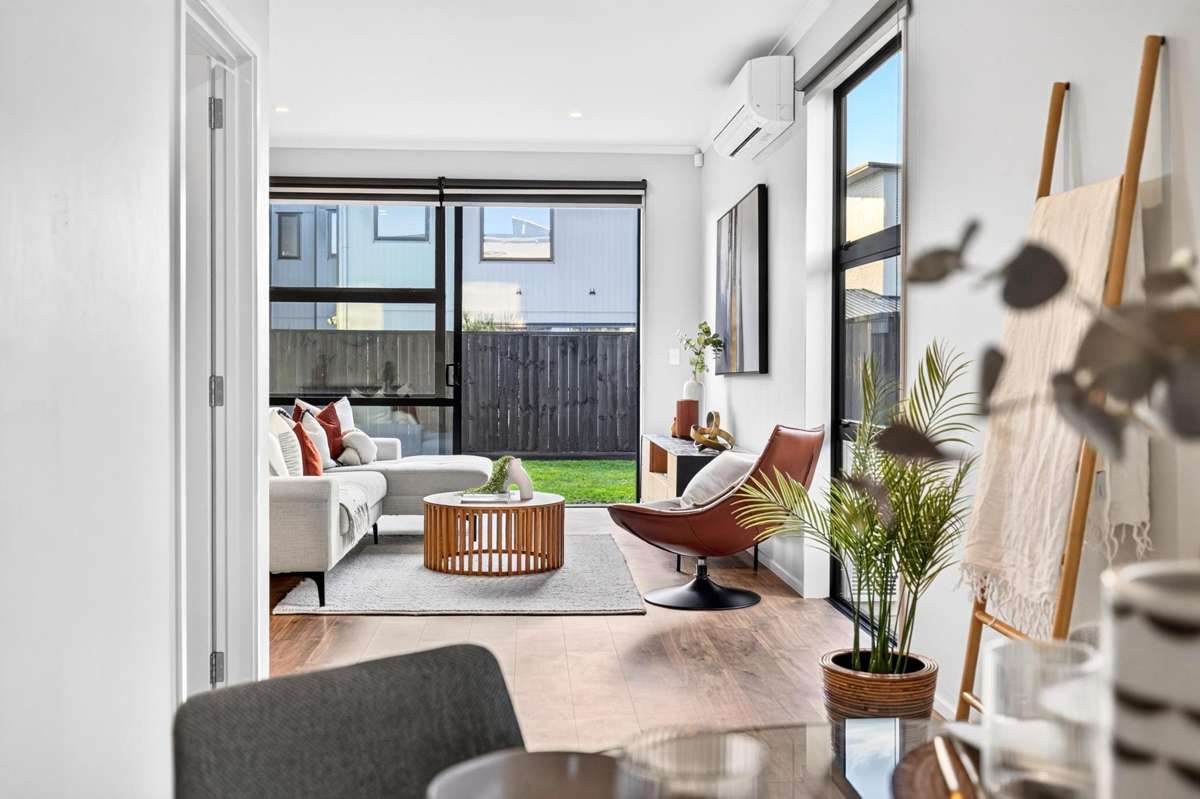 24 Grey Warbler Road_1