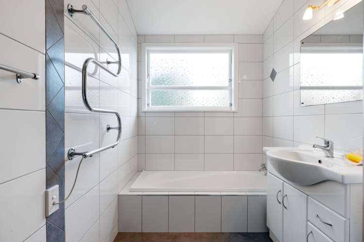 38 Byron Street Leamington_14