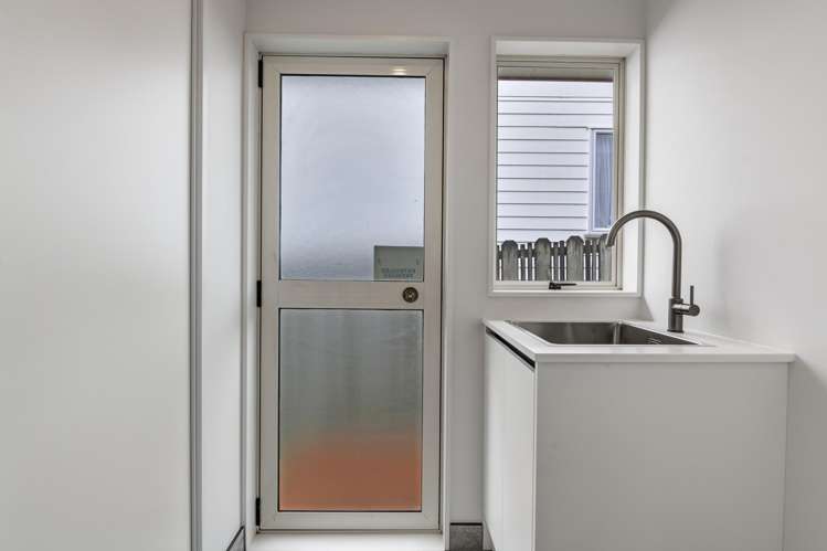 2/2 Rook Place Unsworth Heights_13