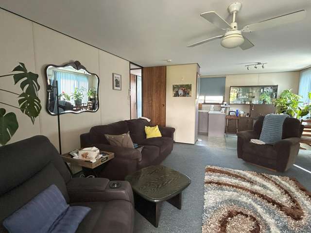 2/141 Carnoustie Drive Wattle Downs_2