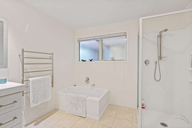 1082 Sandspit Road Sandspit_15