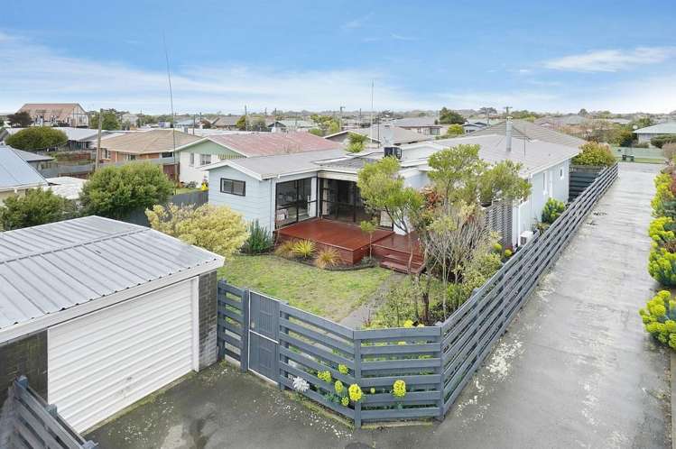  2/146 Beach Road North New Brighton_14
