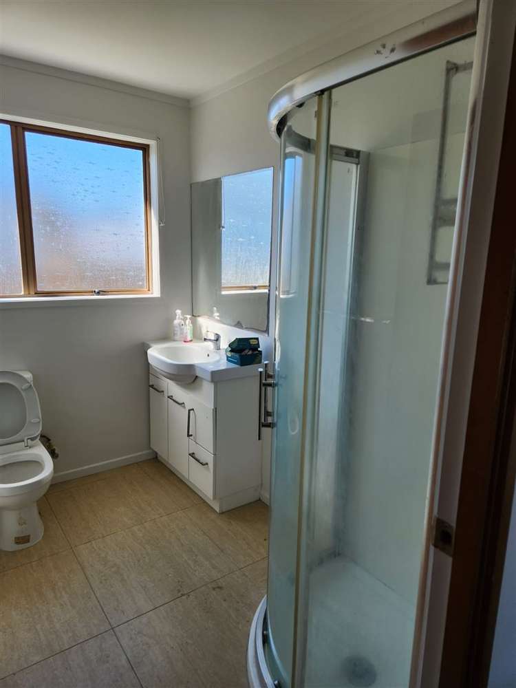 180 Mahia Road Wattle Downs_19