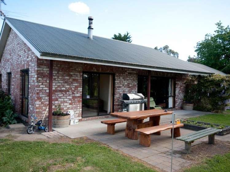 84 Broad Road Sefton_1