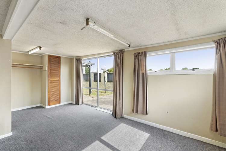 276 Fox Street Hamilton East_6