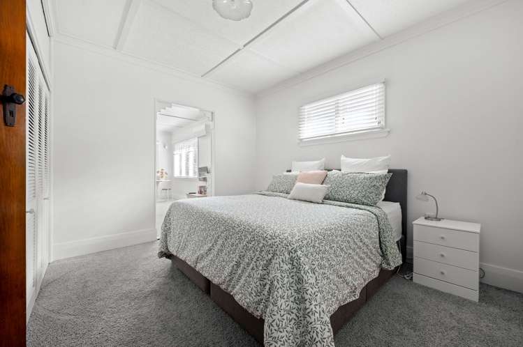2 St Olpherts Avenue Hamilton East_9