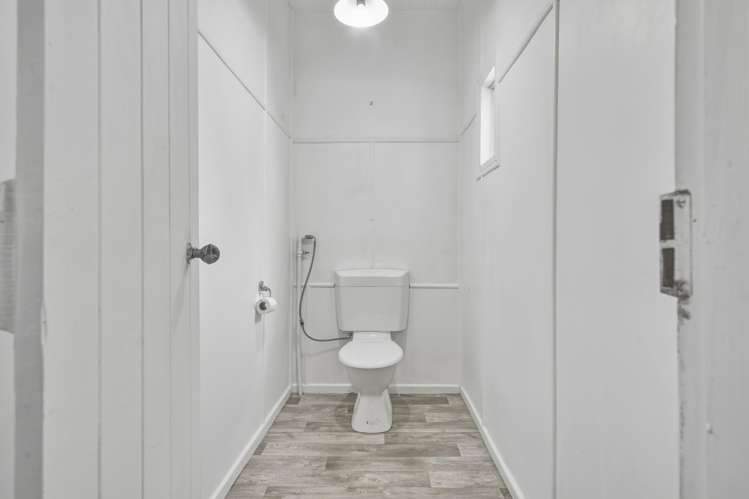 72 Broadway Waitara_16