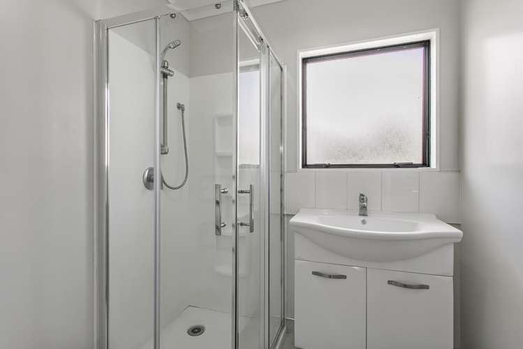 2/1 Cross Street Papakura_12