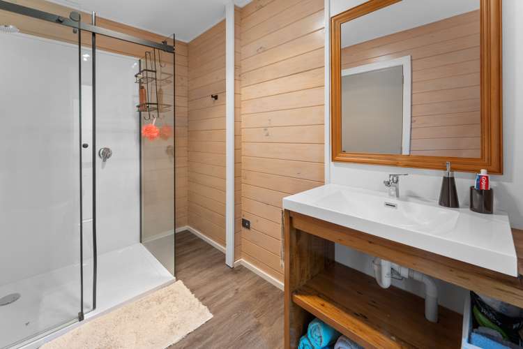 127 Queen Charlotte Drive Havelock_15