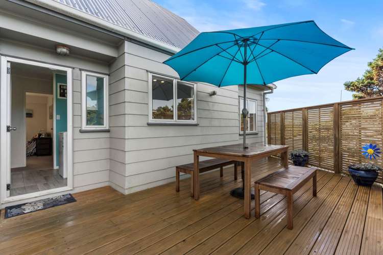 8 Tetrarch Place Totara Vale_14