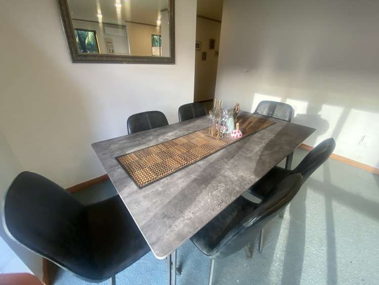 1/8 Swainson Street Naenae_8