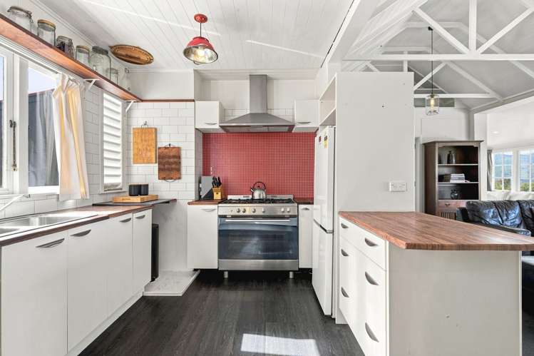 25 Kahikatea Drive Kinloch_14
