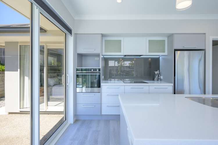 55 Fairose Drive Richmond_8