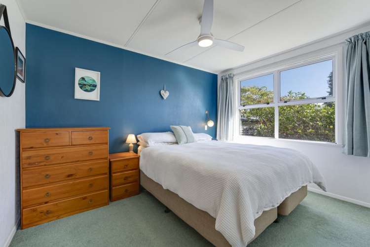 22 Tennyson Crescent Stoke_11