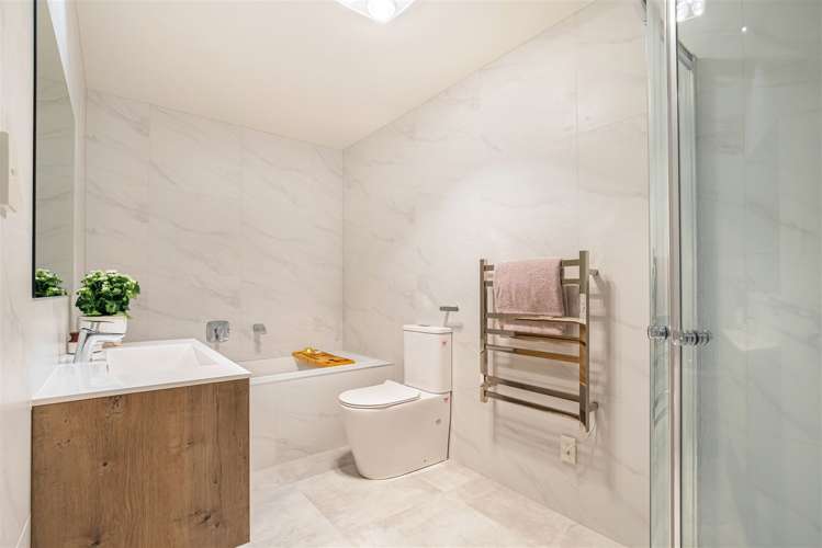 10 Arran Point Parade Orewa_14