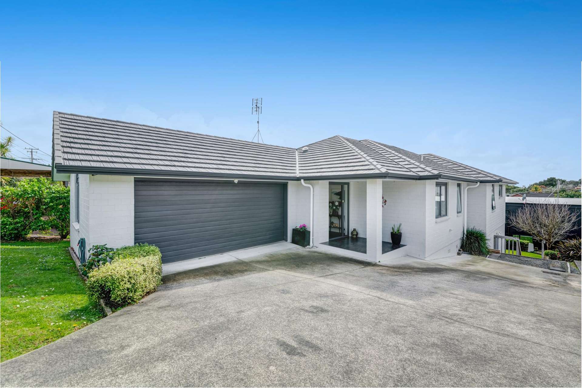 7 Moffat Road Red Beach_0