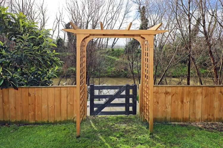 15 Gillies Crescent Waimarama_15