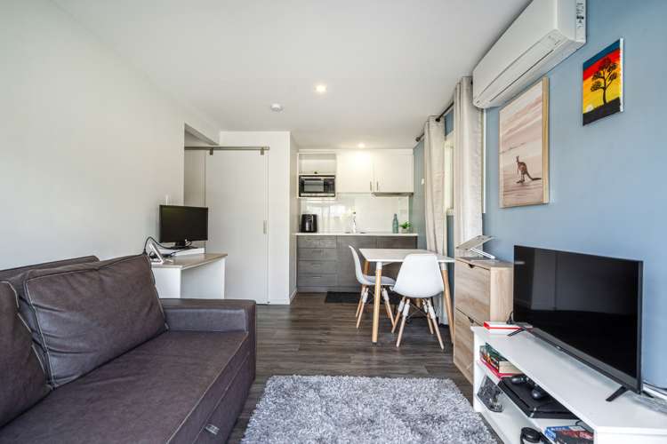 52 Ayton Drive Totara Vale_18