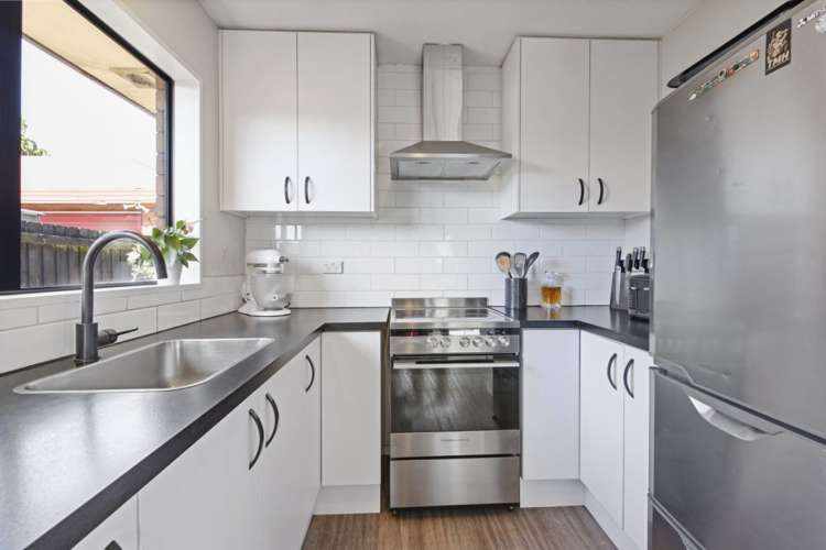 5 Somerset Place Woodend_5