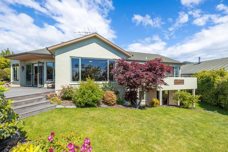 48 Olympus Way Richmond_18