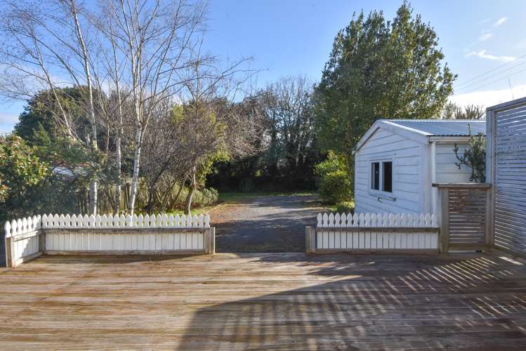 224 High Street South Carterton_15