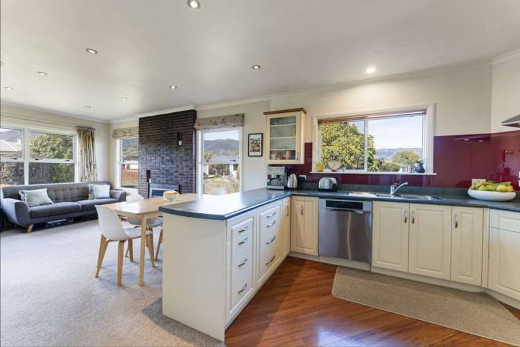 22 Tennyson Crescent_1