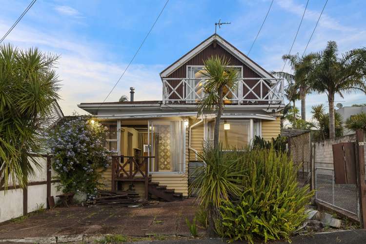 73 Wainui Avenue Point Chevalier_5