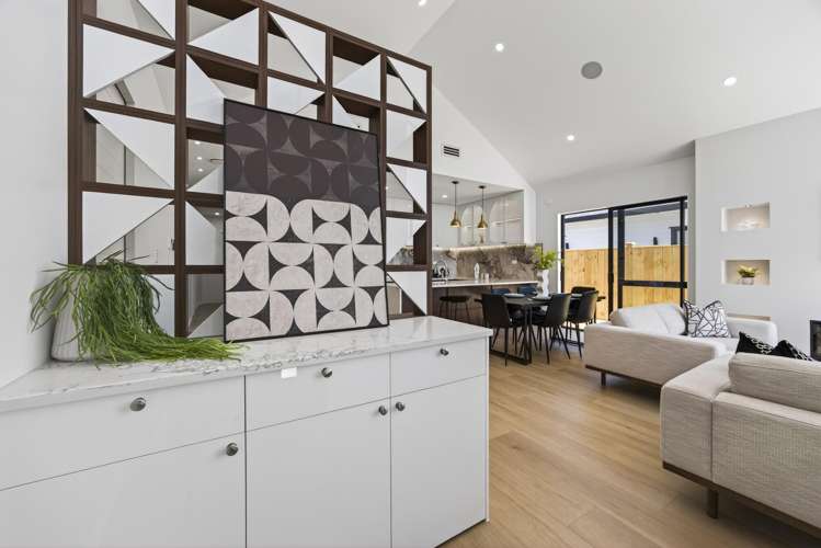 10 Tuwai Crescent Opaheke_38