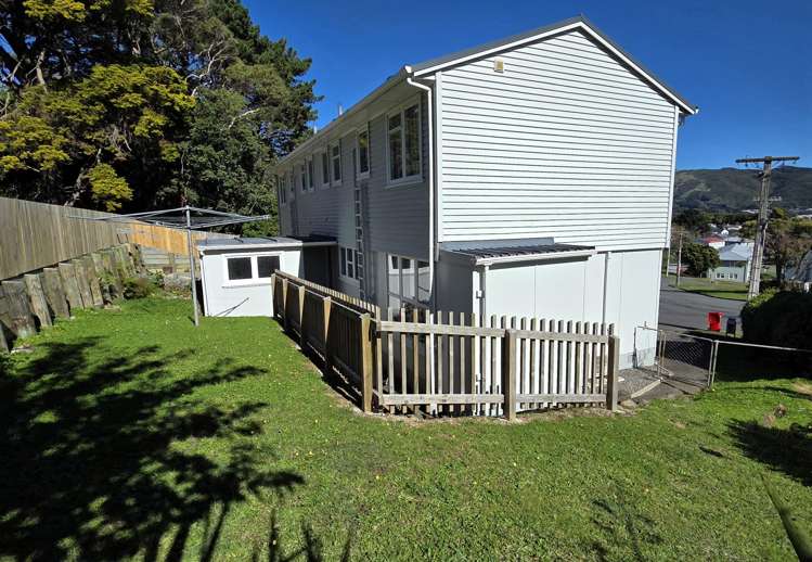 8A - 8B Devon Place Cannons Creek_22