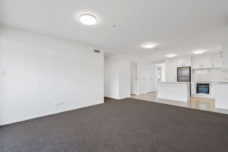 4045 Great North Road_0