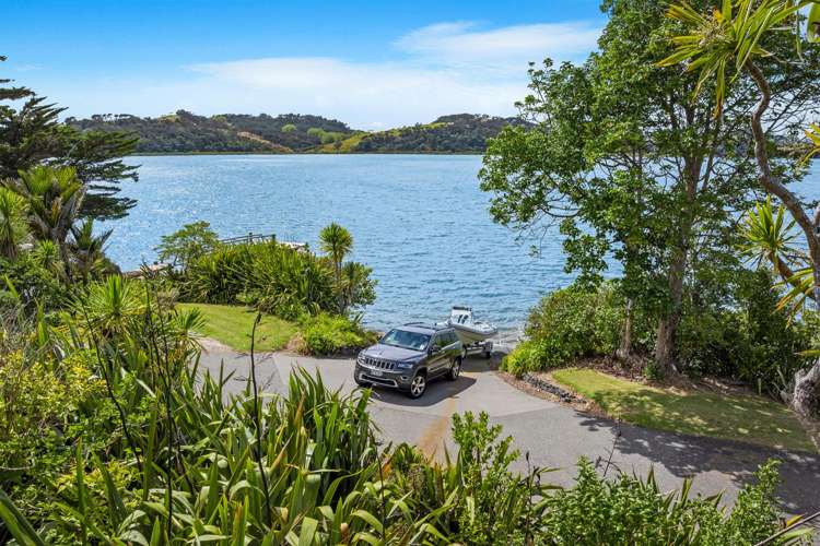 9 Young Street Mahurangi East_12