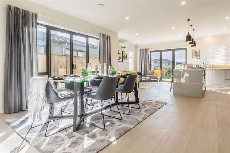 10 Horsefields Drive Flat Bush_9